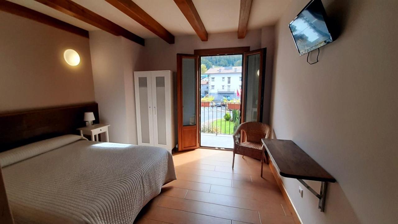 Hostal-Cicloturismo Lopenea Лейца Екстер'єр фото