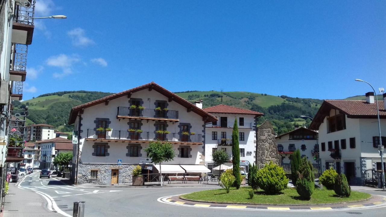 Hostal-Cicloturismo Lopenea Лейца Екстер'єр фото