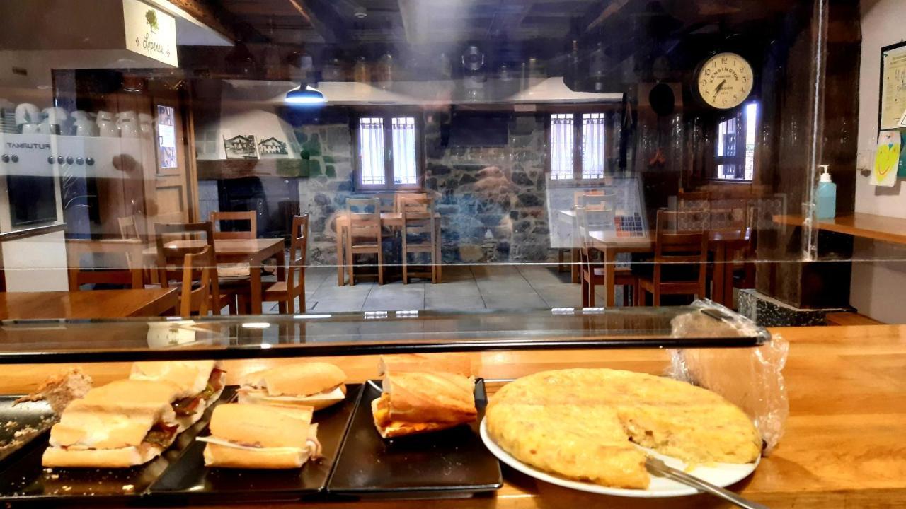 Hostal-Cicloturismo Lopenea Лейца Екстер'єр фото