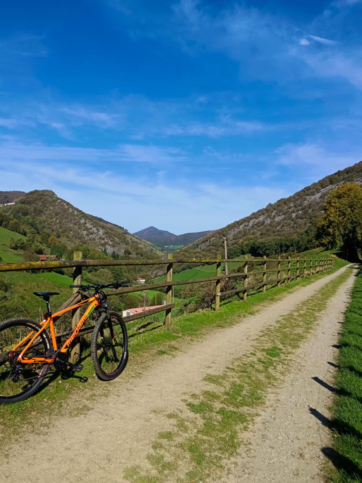 Hostal-Cicloturismo Lopenea Лейца Екстер'єр фото