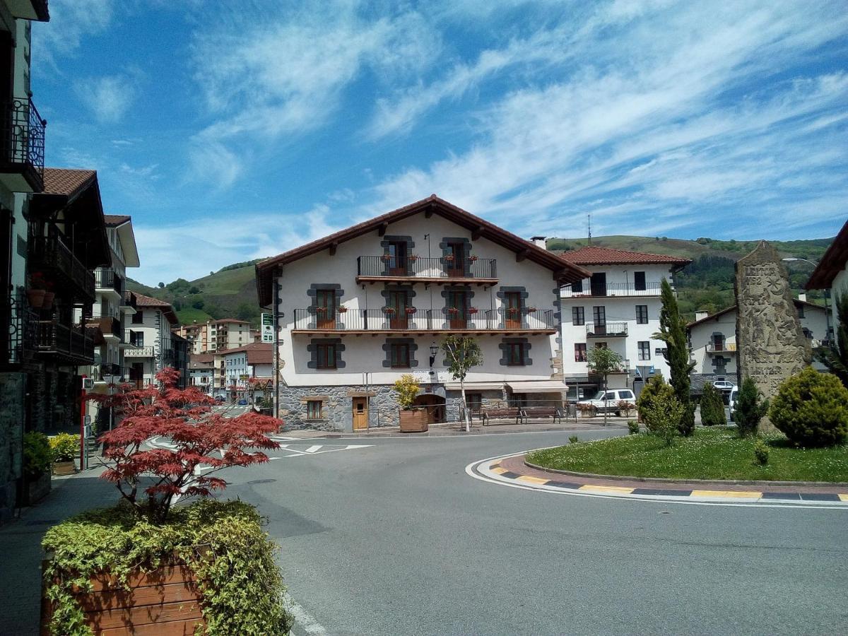 Hostal-Cicloturismo Lopenea Лейца Екстер'єр фото